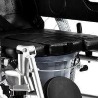 Aliuminis daugiafunkcinis neįgaliojo vežimėlis su tualeto funkcija 2