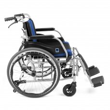 Aliuminis neįgaliojo vežimėlis su atlenkiama nugaros atrama, mėlynas