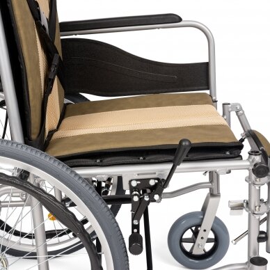 Aliuminis neįgaliojo vežimėlis su atlošu ir gulima funkcija, smėlio spalvos 5
