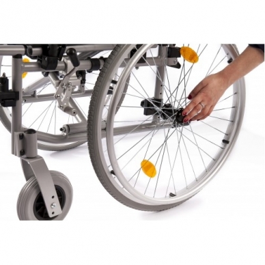 Lengvo lydinio neįgaliojo vežimėlis LIGHTMAN START 4