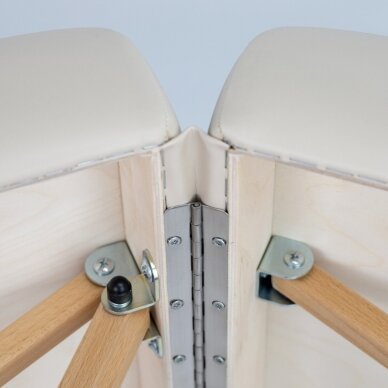 Sulankstomas terapijos stalas HABYS Feldenkrais 80 Vinyl Flex – medinis, 2,5 cm, smėlio spalvos 5 Sulankstomas terapijos stalas HABYS Feldenkrais 80 Vinyl Flex – medinis, 2,5 cm, smėlio spalvos 5